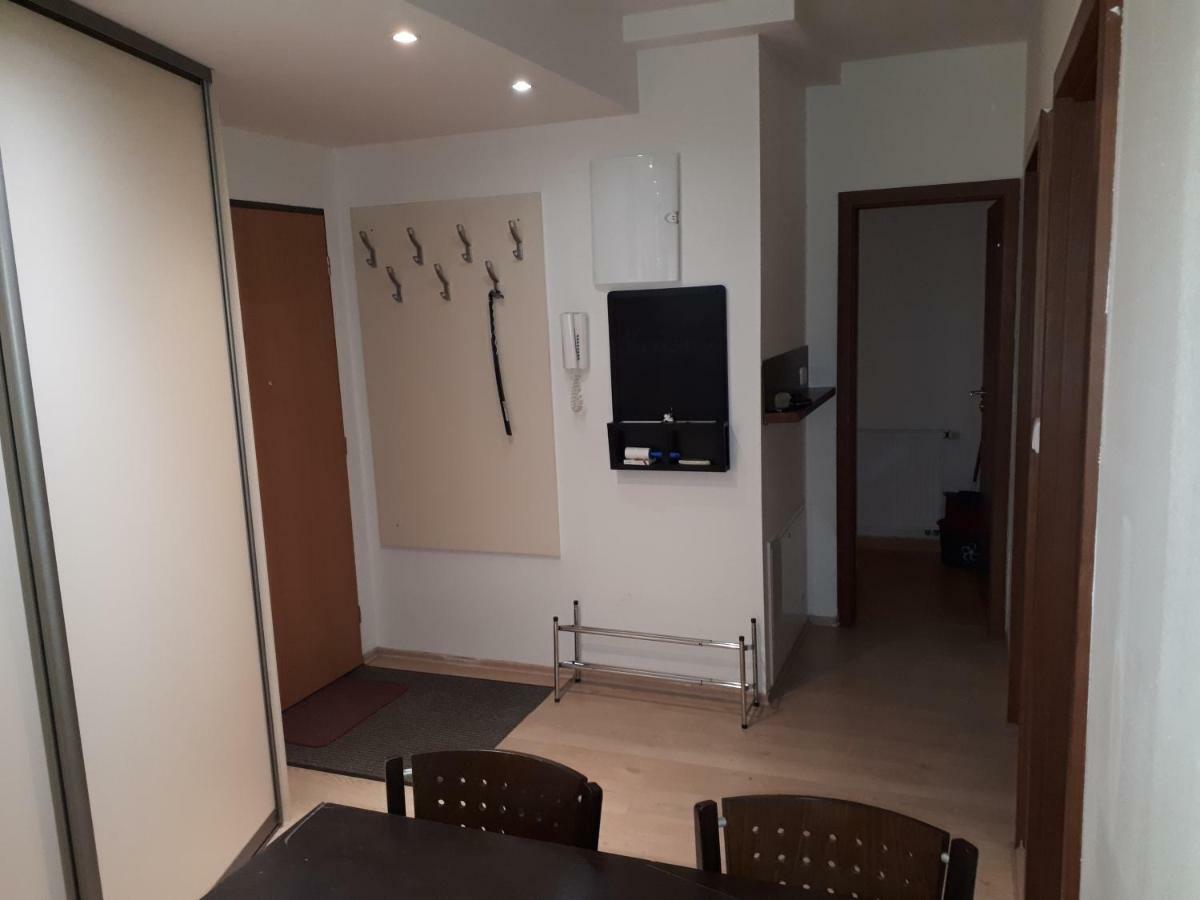 Utulny Apartman V Bratislava 6 エクステリア 写真